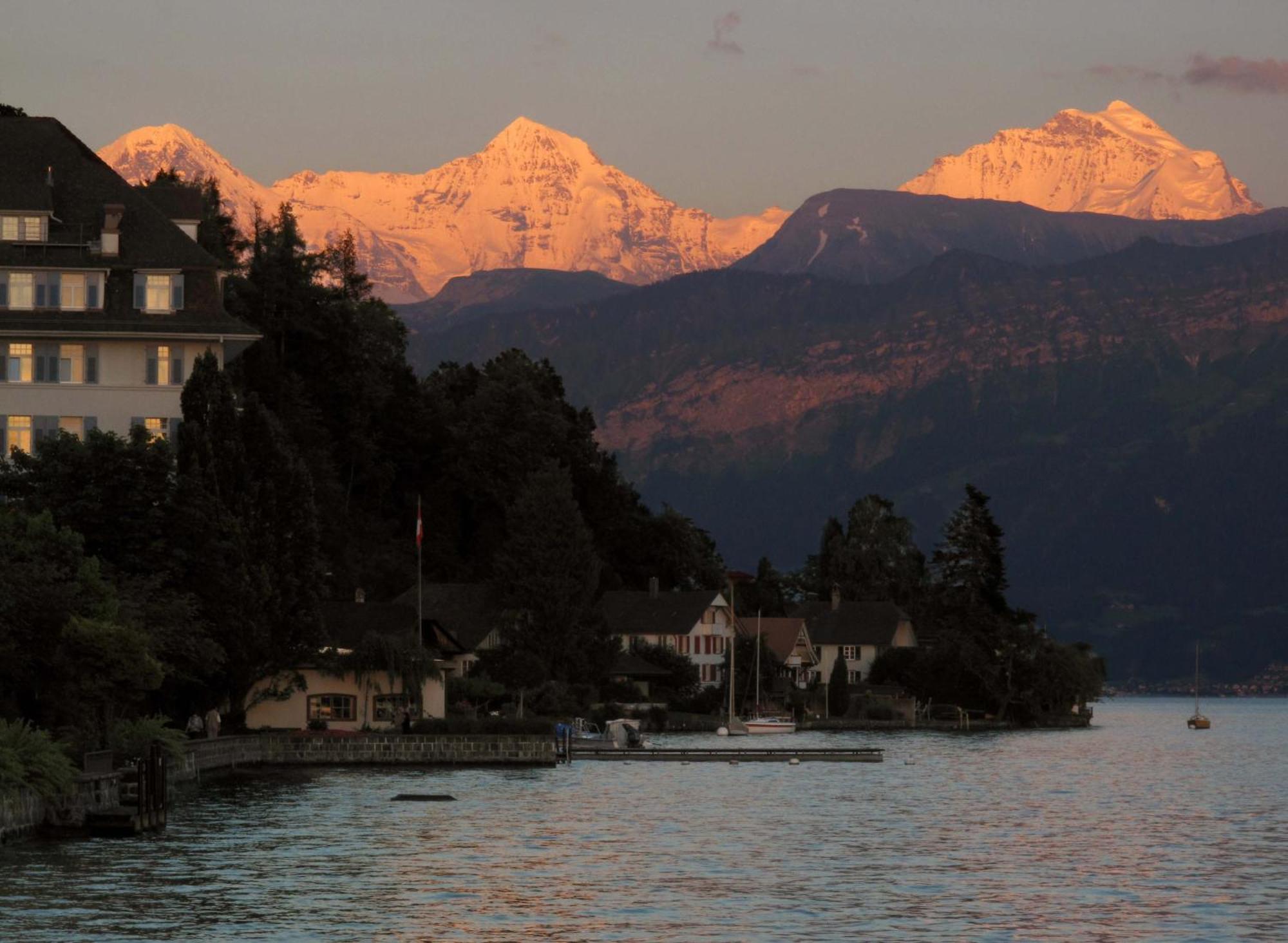 Dependance Stella Del Lago By Hotel Restaurant Bellevue Au Lac Thun Buitenkant foto